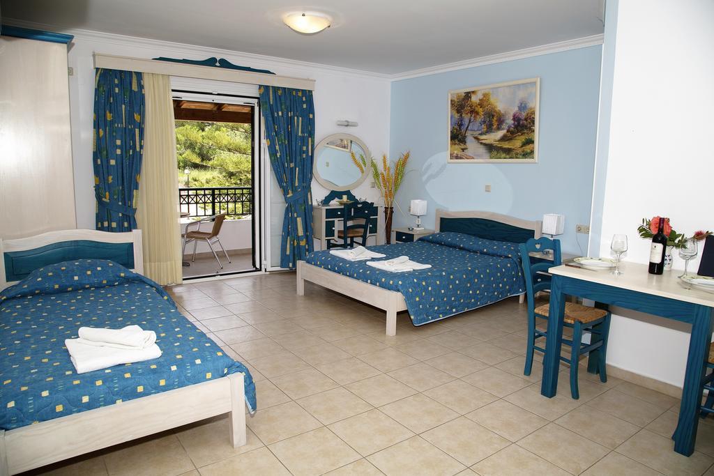 Helen Apartments & Studios Agios Stefanos Avliotes  Bagian luar foto