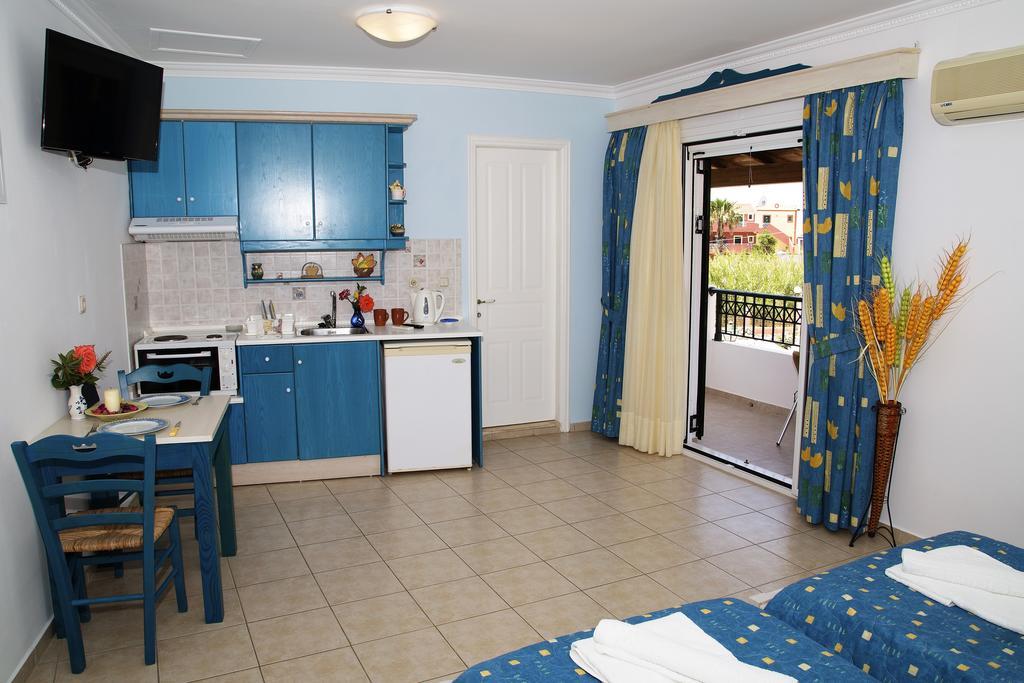 Helen Apartments & Studios Agios Stefanos Avliotes  Bagian luar foto